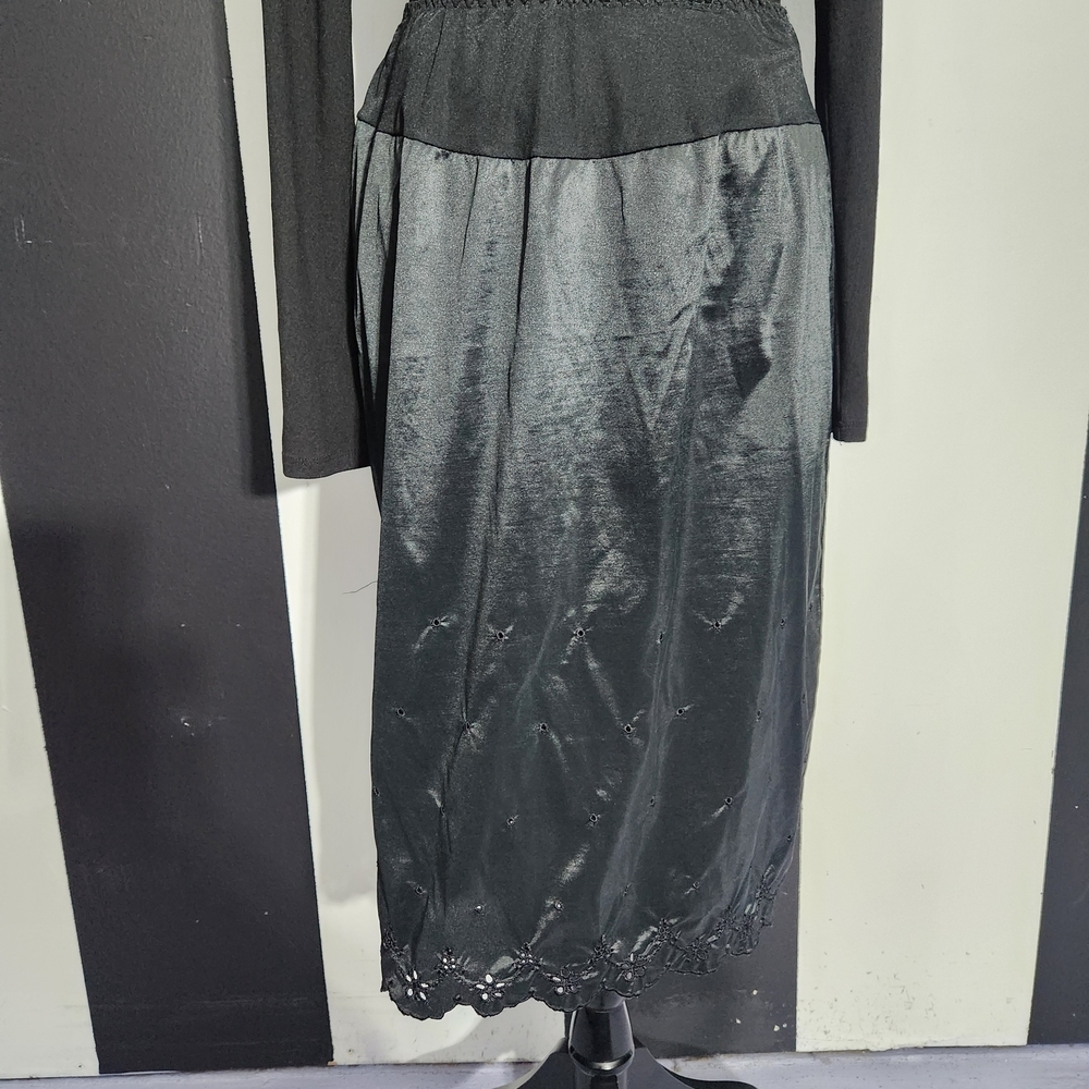 Vintage Slip - Picture 6 of 9